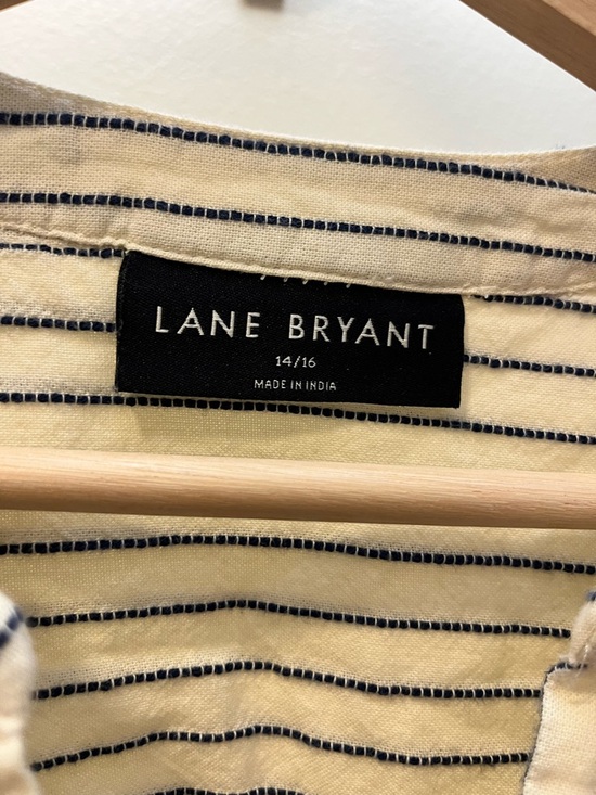 Lane Bryant White Navy Pinstripe Peasant Button-Front Top - Picture 6 of 6